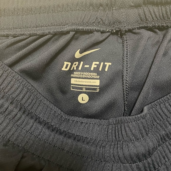 Nike Mens Dry Fit Shorts - Picture 3 of 3